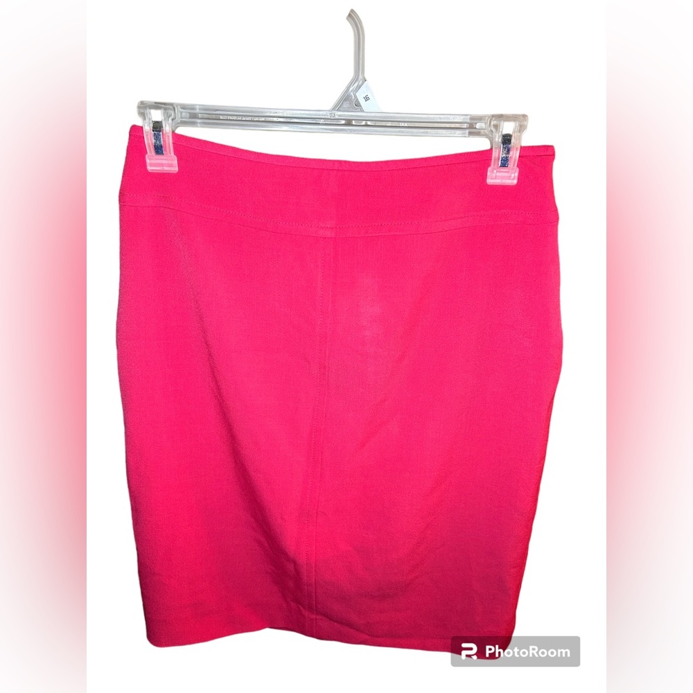 Women’s hot pink pencil skirt